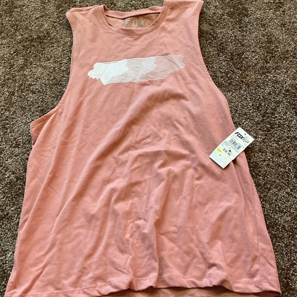 Did not like how far the arm holes on the tank top dipped. - Picture 1 of 5